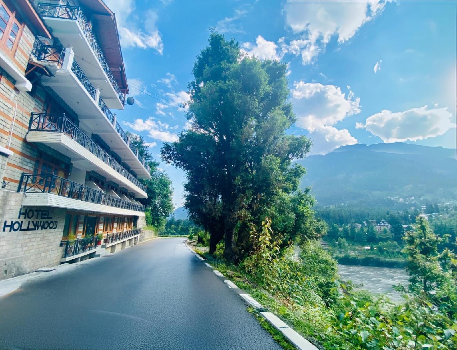Four Season Hotel & Resort, Manali - A Boutique Wellness Hotel, Manali